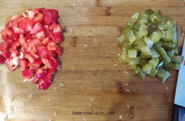 Cut peppers and pickles | www.homestead-acres.com