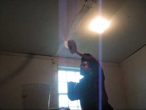 Reno Summer Kitchen Doing The Drywall Compound And Tape
