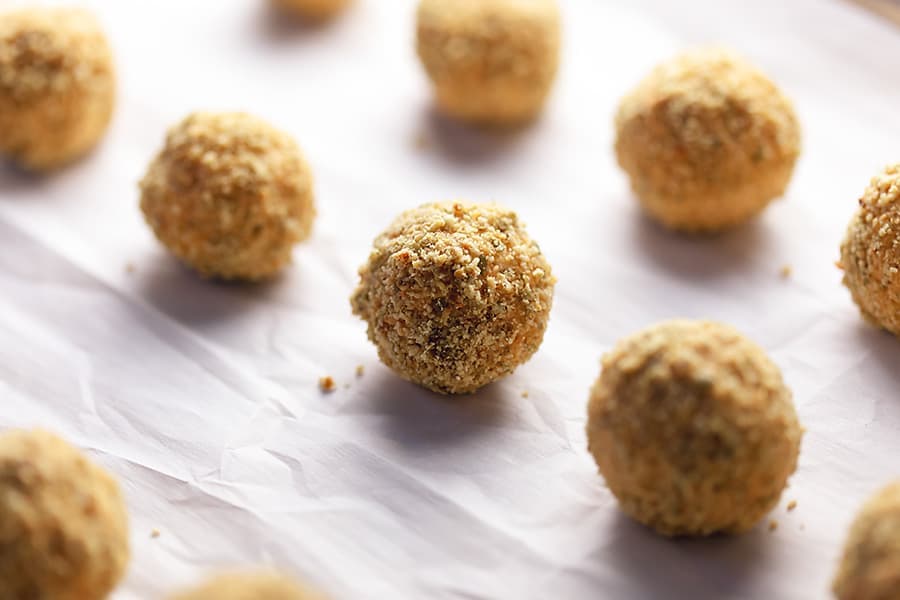 Low Carb Pumpkin Cheesecake Energy Balls