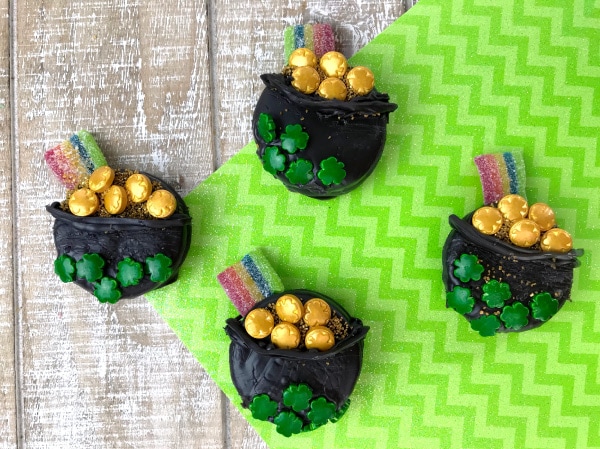 Pot of gold oreo cookies.
