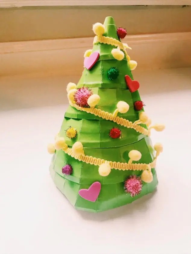Christmas tree ornament made from a paper plate.