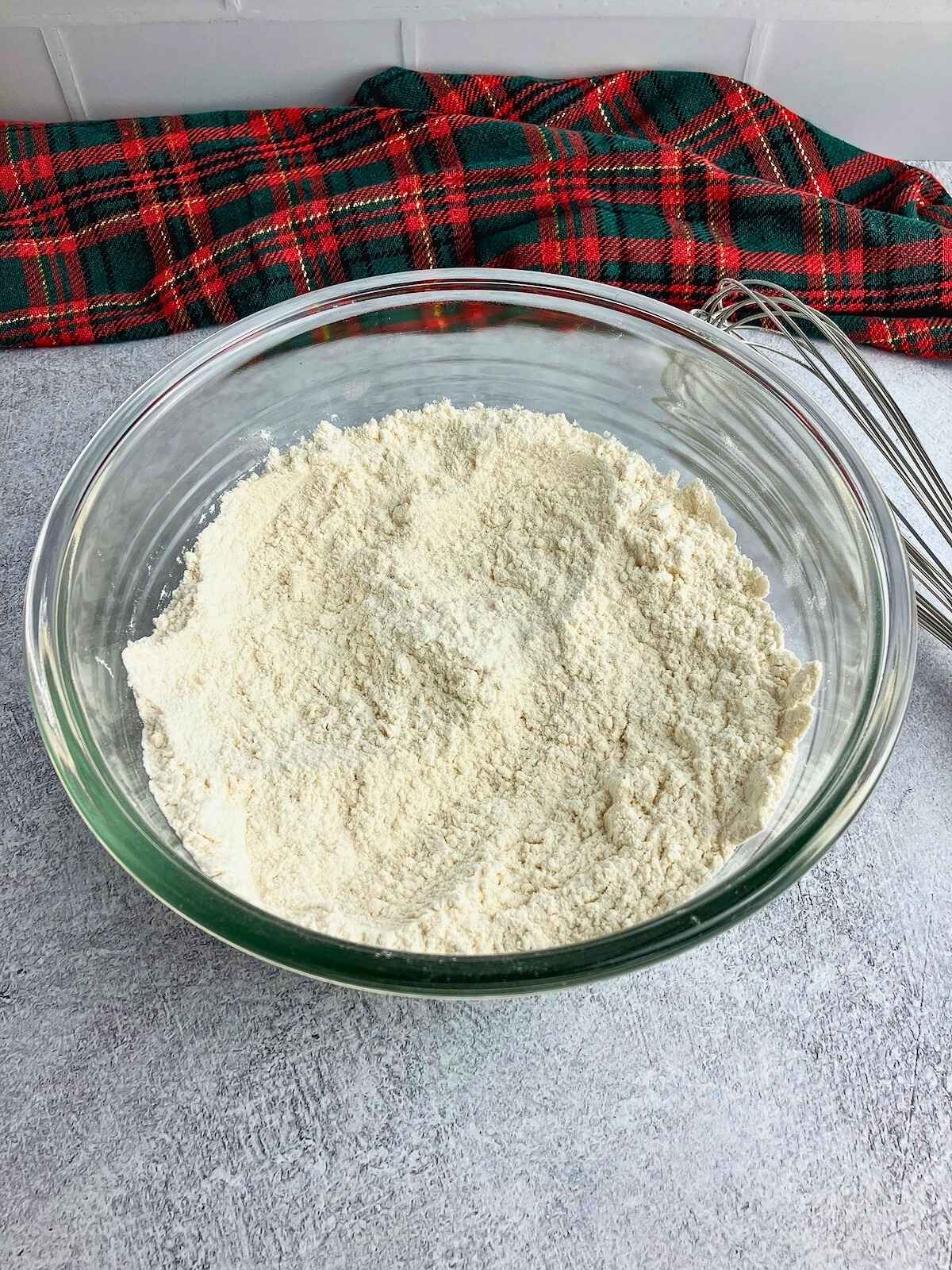 The dry ingredients were mixed together.