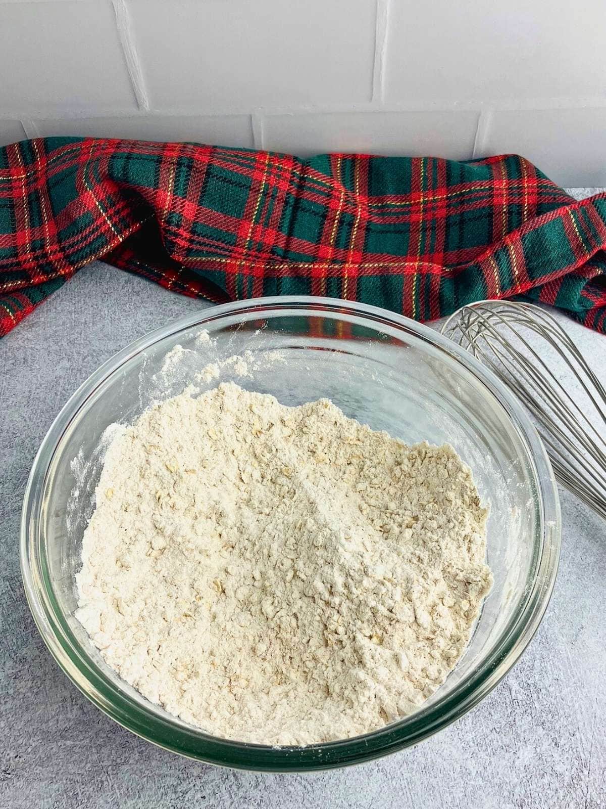 The dry ingredients are mixed together.