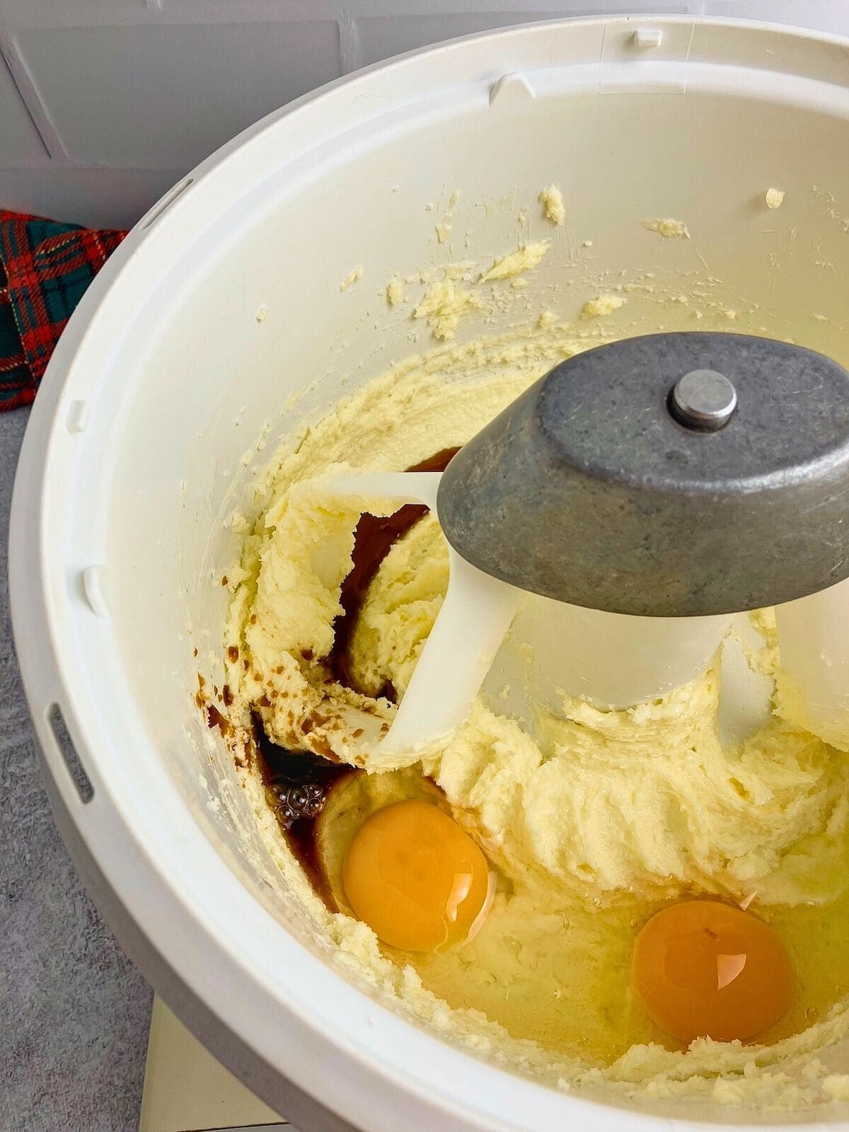 Vanilla and eggs were added to the creamed butter.