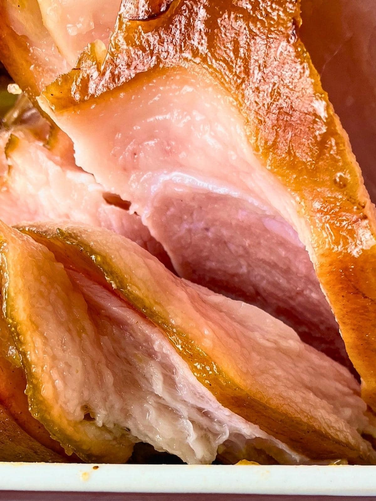 Slices of baked ham.